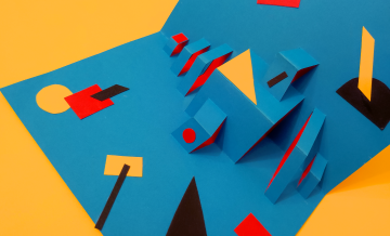 pop-up képeslap háromdimenziós absztrakt formákkal