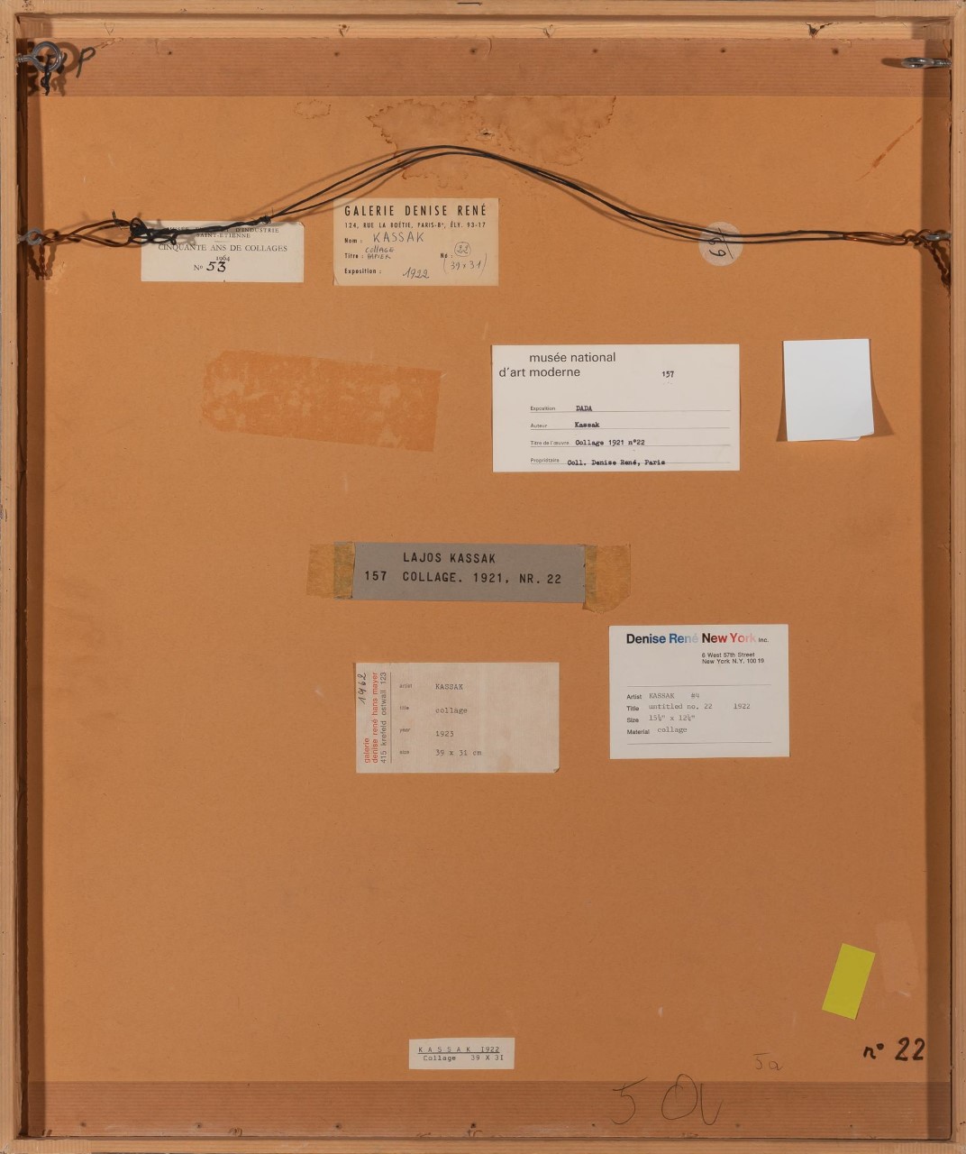 A bekeretezett "VO" kollázs hátoldala