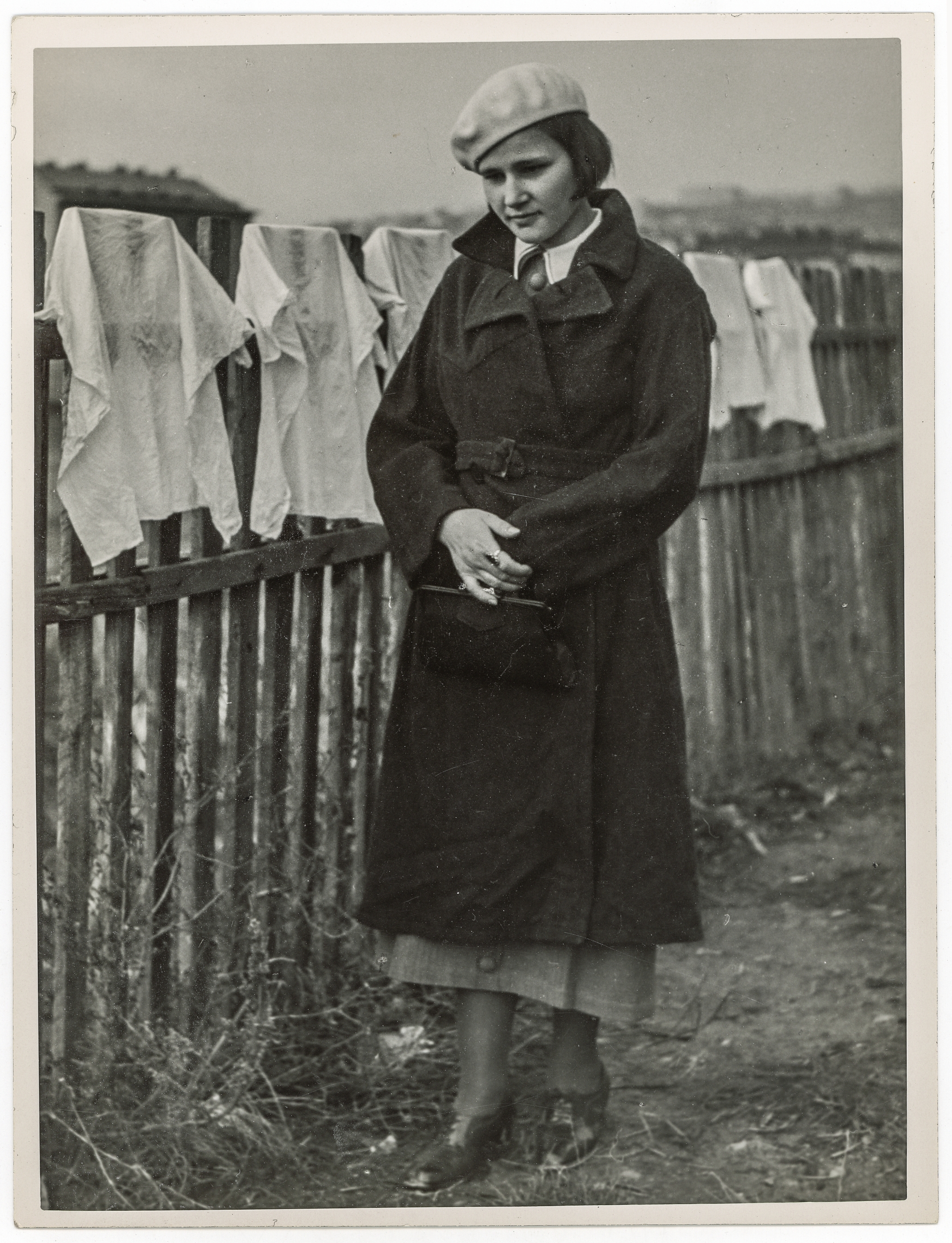 Kálmán Kata: Littkey Erzsébet – Csibe, 1938 körül (Petőfi Irodalmi Múzeum)