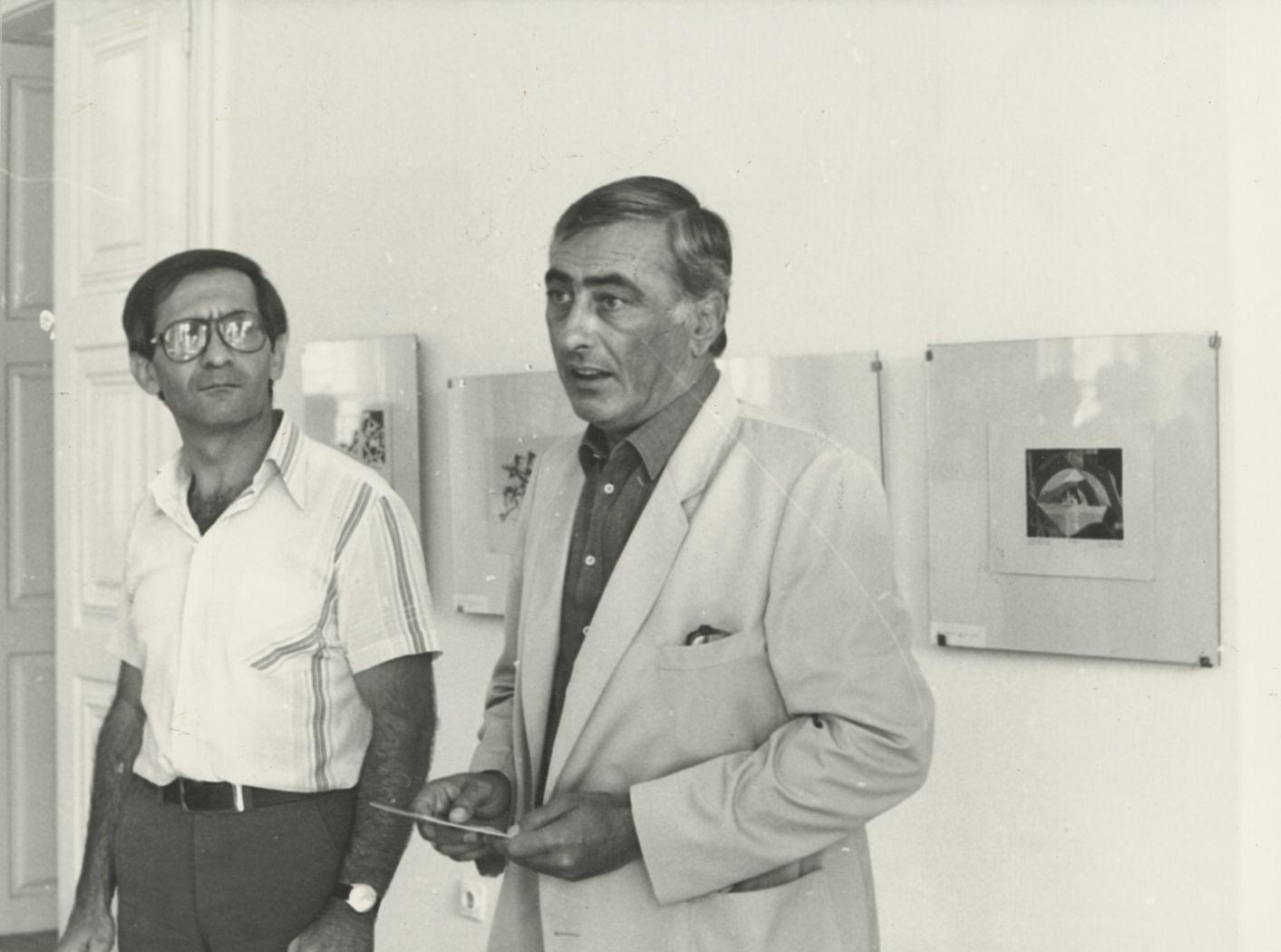 Szabó György megnyitja "A Futurizmus" című kiállítást a Kassák Múzeumban, 1981 (Kassák Múzeum)