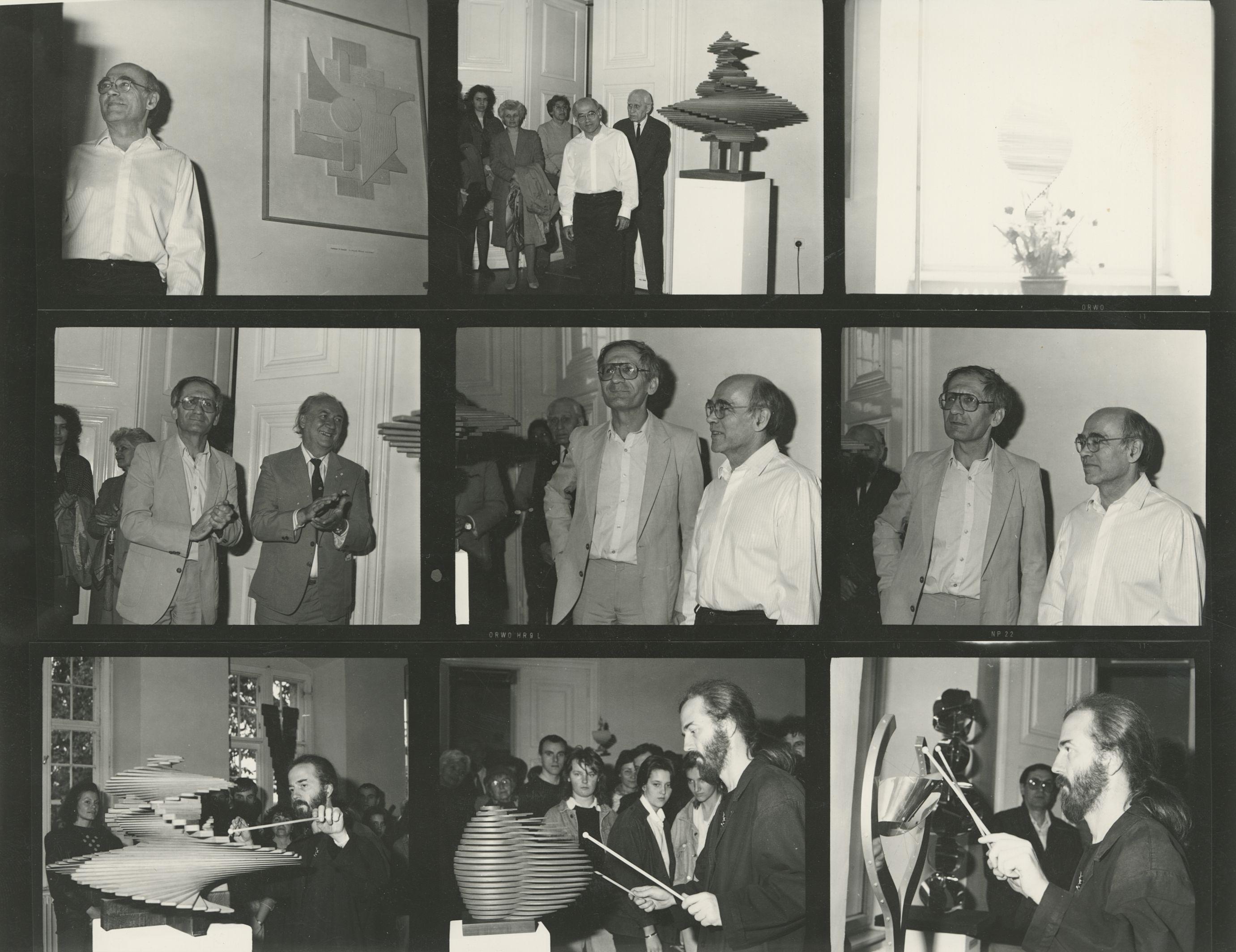Tilless Béla Tilless Béla szoborkiállításának megnyitója a Kassák Múzeumban Szkárosi Endre performanszával. Kontaktmásolatok, 1991 (Kassák Múzeum)megnyitója Szkárosi Endre performanszával. Kontaktmásolatok, 1991 (Kassák Múzeum)