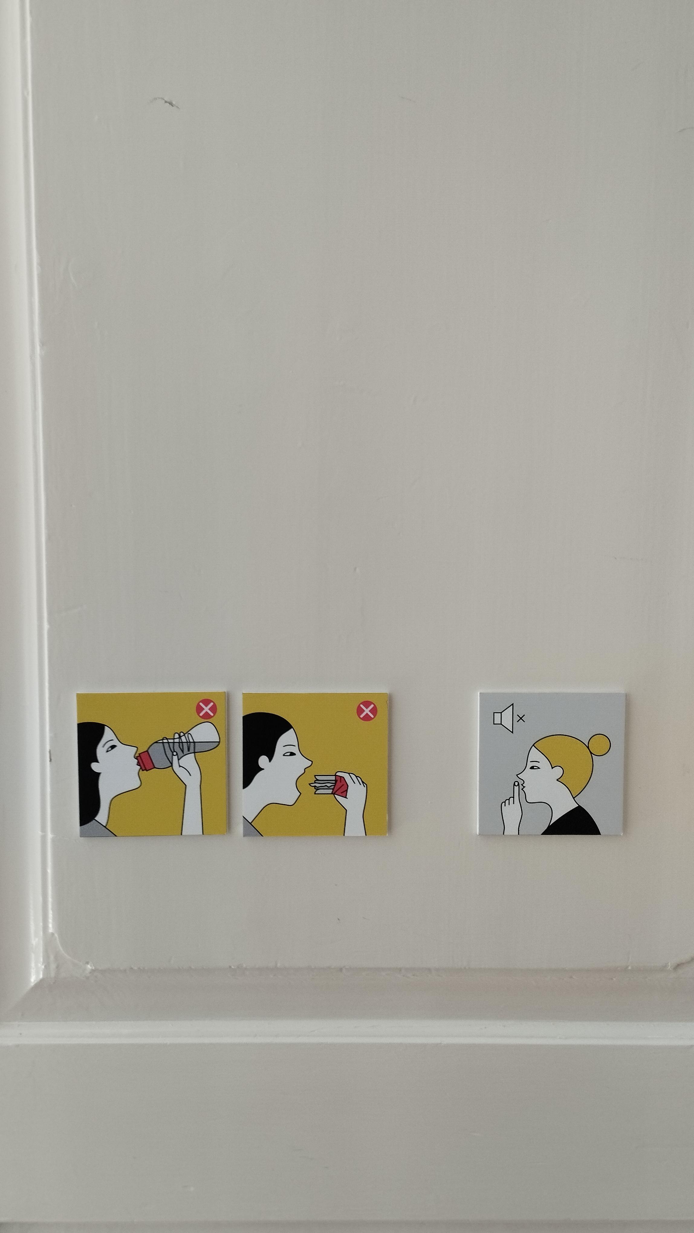 Piktogramok a Kassák Múzeumban