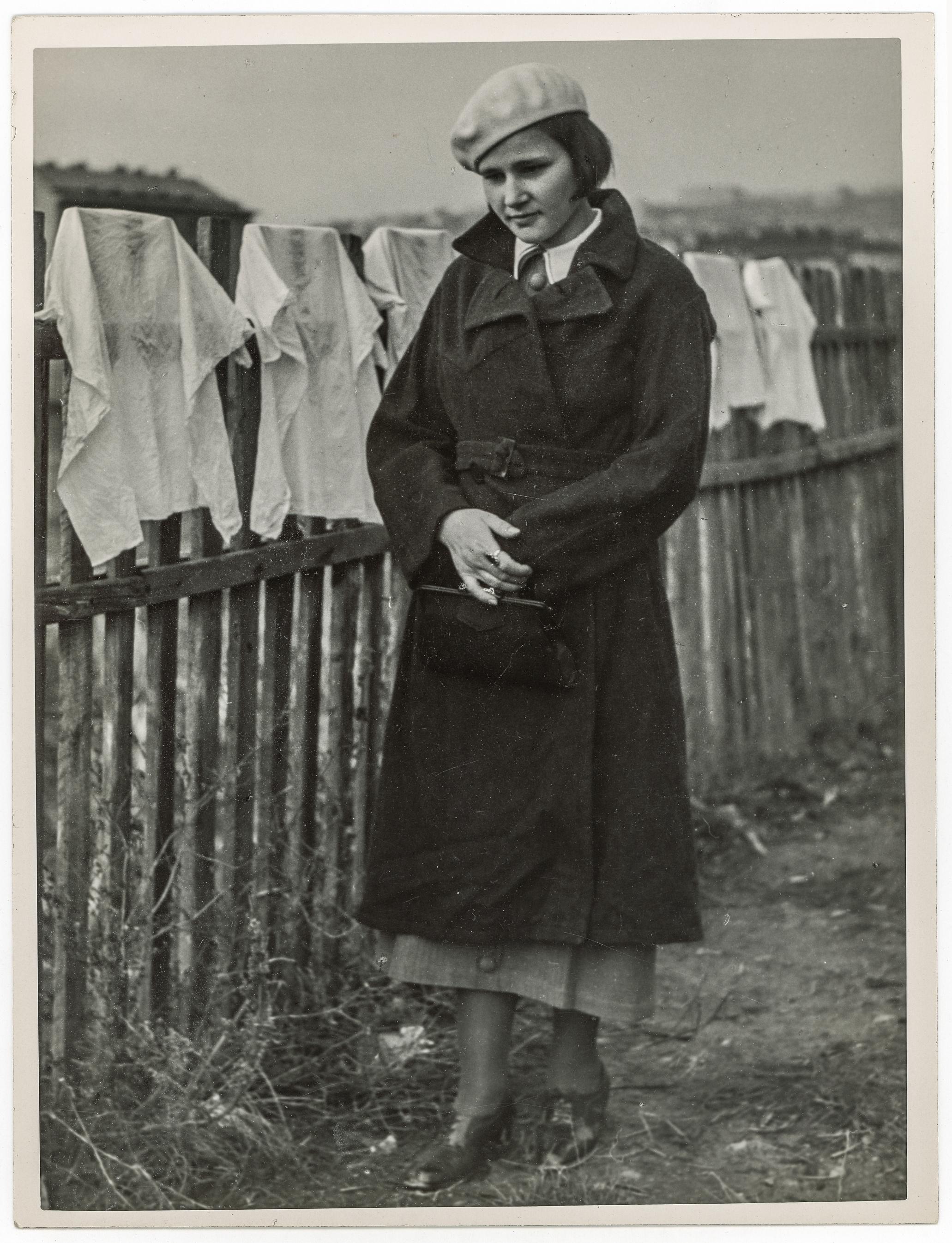 Kálmán Kata: Littkey Erzsébet – Csibe, 1938 körül (Petőfi Irodalmi Múzeum)