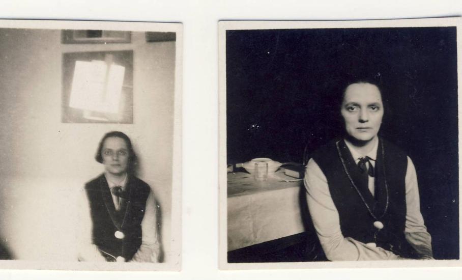 Simon Jolán a Sziget utca 16. szám alatti lakásban, 1920-as évek