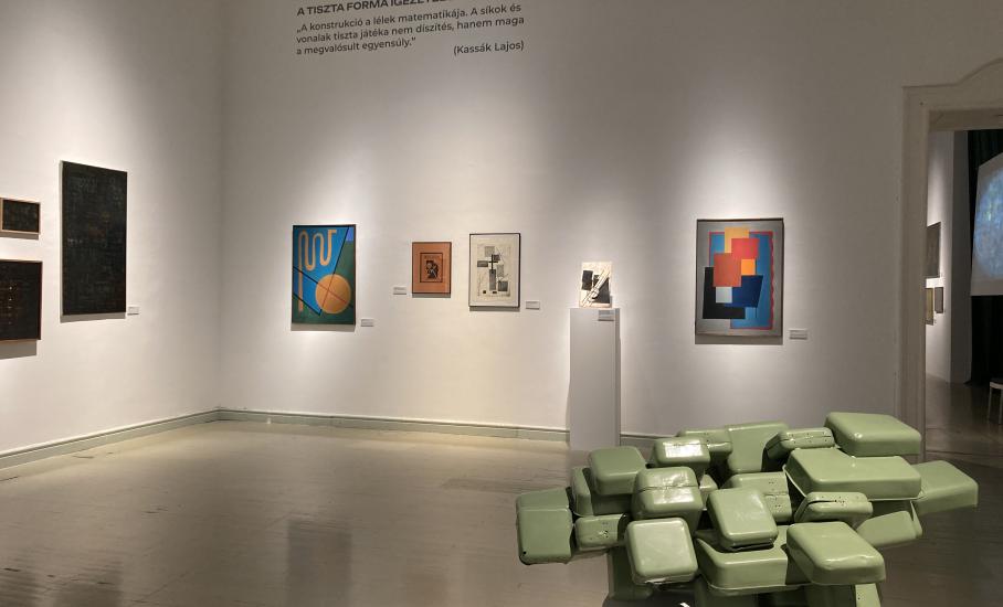 Gyarmathy Tihamér: Kozmosz a műteremben. Műcsarnok, 2026 (fotó: Szeredi Merse Pál)